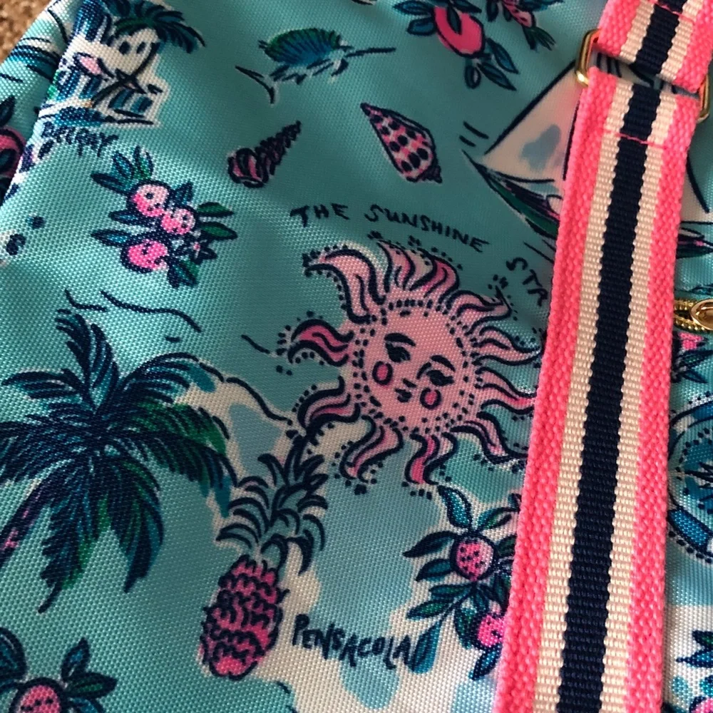 Lilly Pulitzer Overnight Bag Amalfi Blue Lilly’s Roadtrip Florida blue pink gold - Picture 5 of 12